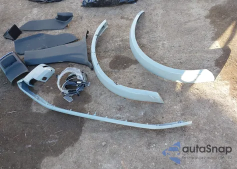 2024 Ford Bronco Outer Banks z USA, uszkodzony, nr VIN 1FMDE8BHXRLB22943